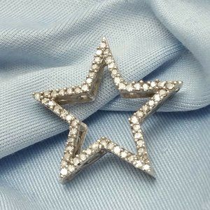 Beautiful 10K Solid White Gold Star Shape Charm Pendant With Diamonds - Nice!